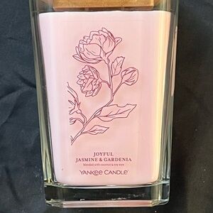 Yankee Candle Pink Joyful Jasmine & Gardenia